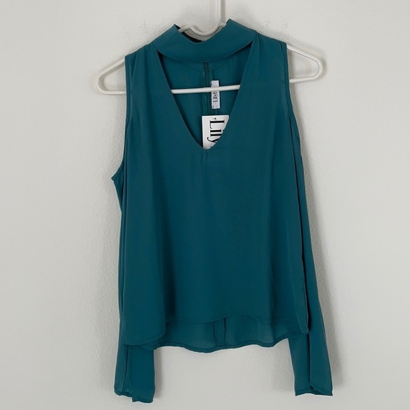 Lilyful Chiffon Keyhold Cold Shoulder Blouse - Picture 1 of 6